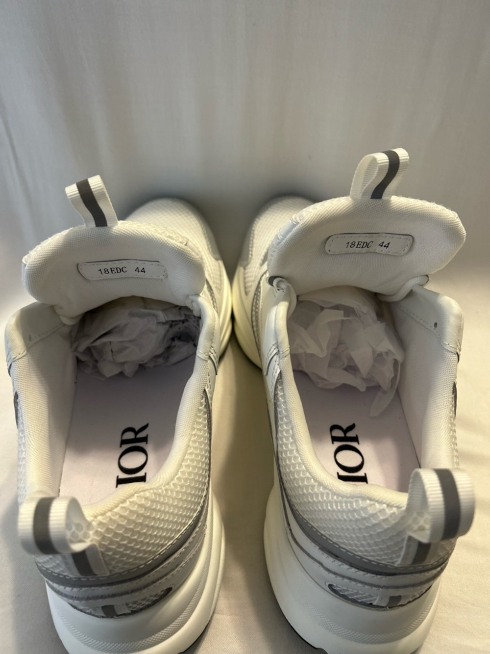 Dior Men’s White and Light Gray Chunky B22 Sneakers - Picture 4 of 4